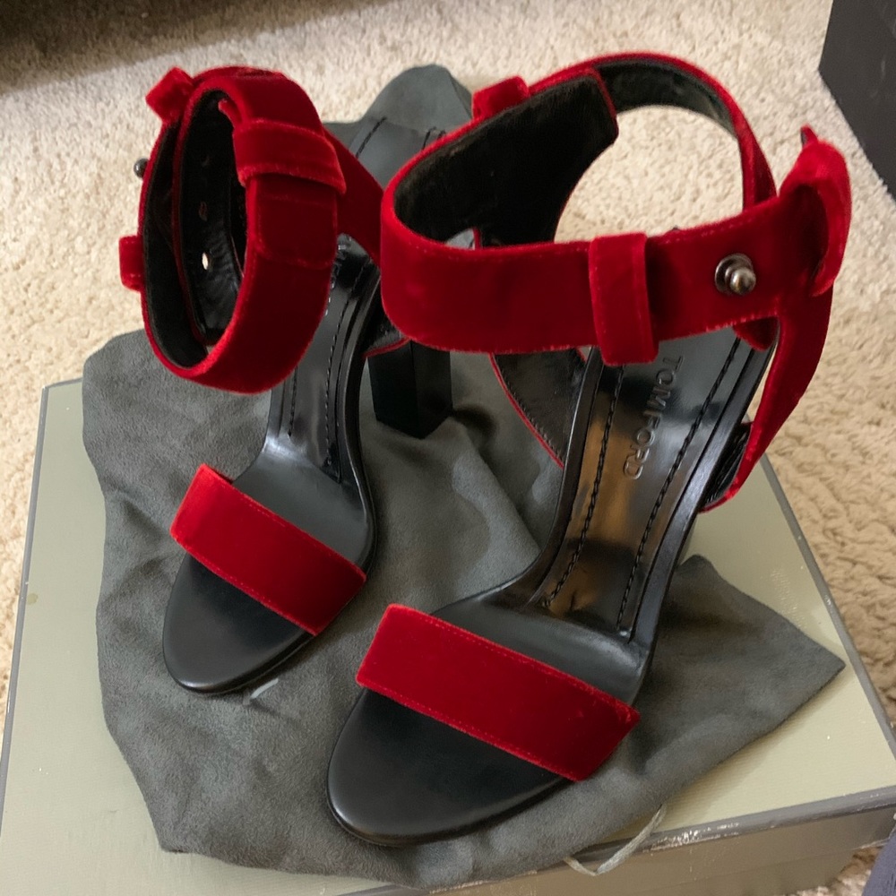 Red sandals - Picture 4 of 4